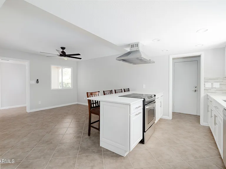 8643 E Palo Verde Dr — Photo 5