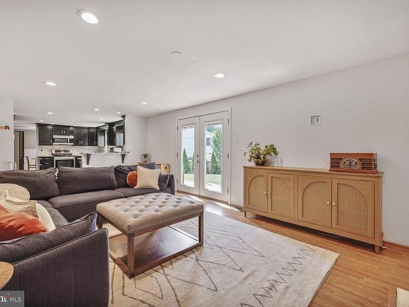 5th image of 4300 Zircon Rd