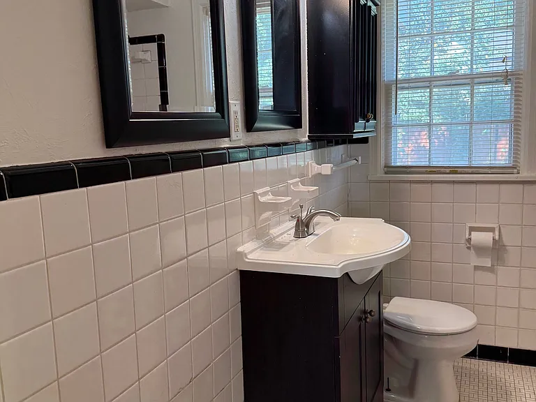 1107 Fenwick Pl — Photo 10