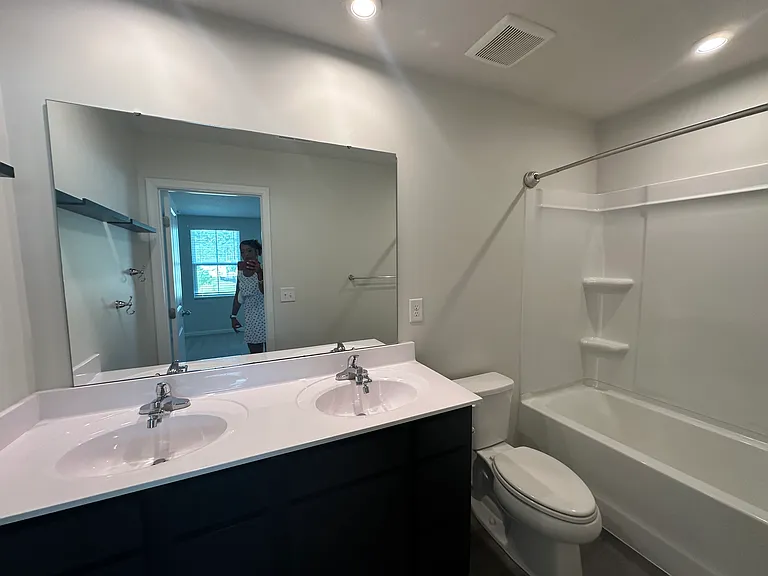 304 Forecastle St — Photo 13