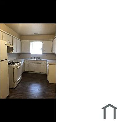 1218 N Purdue Ave — Photo 4