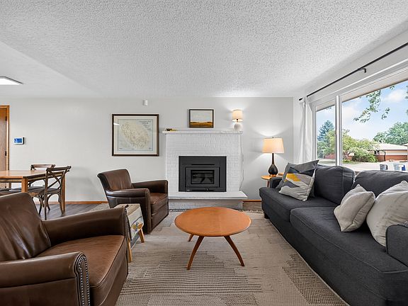 4th image of 44 University Dr