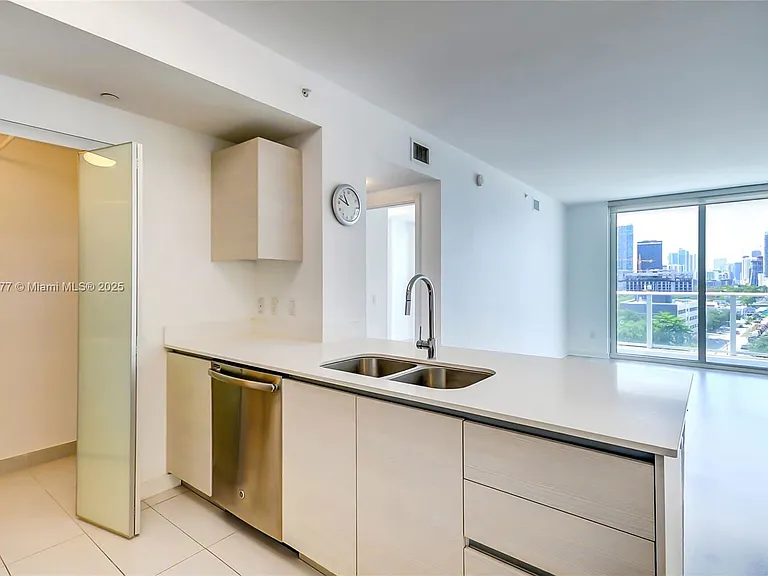4250 Biscayne Blvd #918 — Photo 11