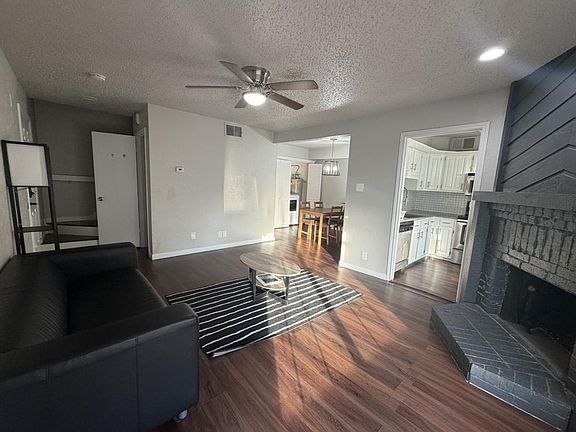2nd image of 6032 Stoneybrook Dr