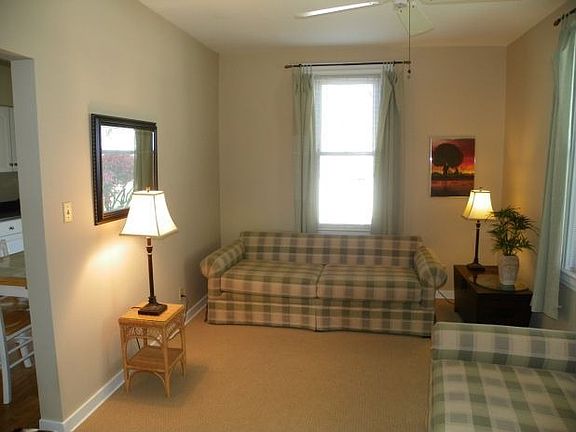 4th image of 616 Fairmont St