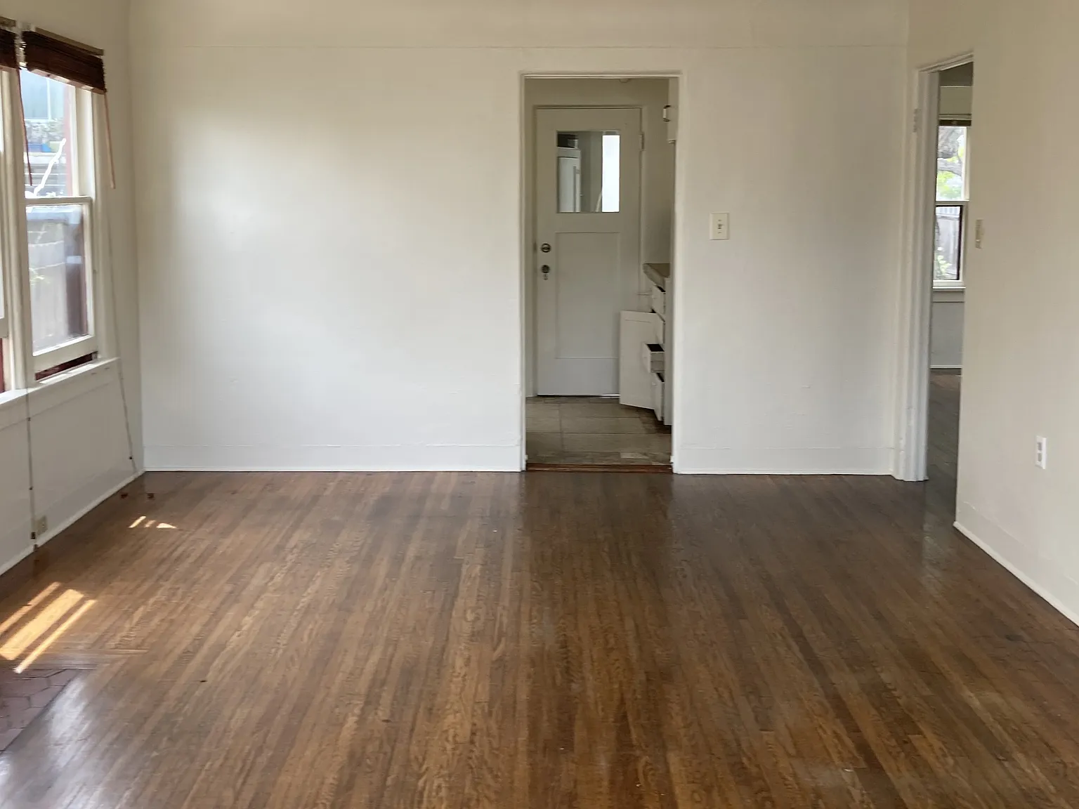 4438 Campus Avenue - 4438 — Photo 2