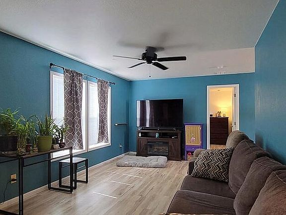 5th image of 825 N Lamb Blvd #202