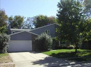 1110 Pine Ridge Ct, Normal, IL 61761