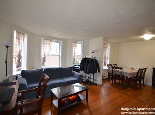 310 Tappan St APT 1B, Brookline, MA 02445