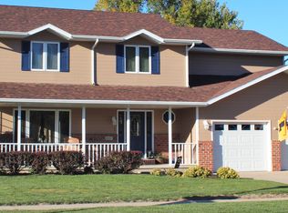 201 Carriage Ln, Sergeant Bluff, IA 51054