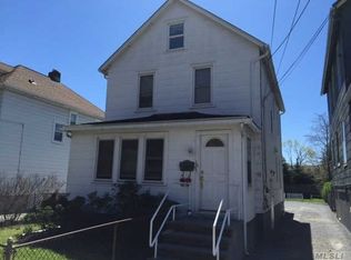 10 Creek Rd, Huntington, NY 11743