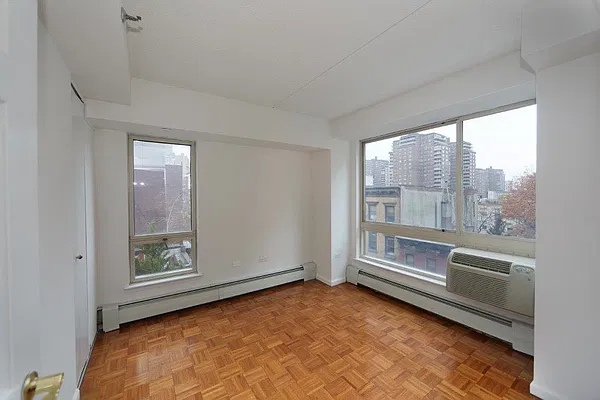 Rented by Manhattan Skyline | media 4
