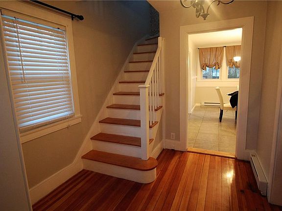 2nd image of 20 Blackstone St