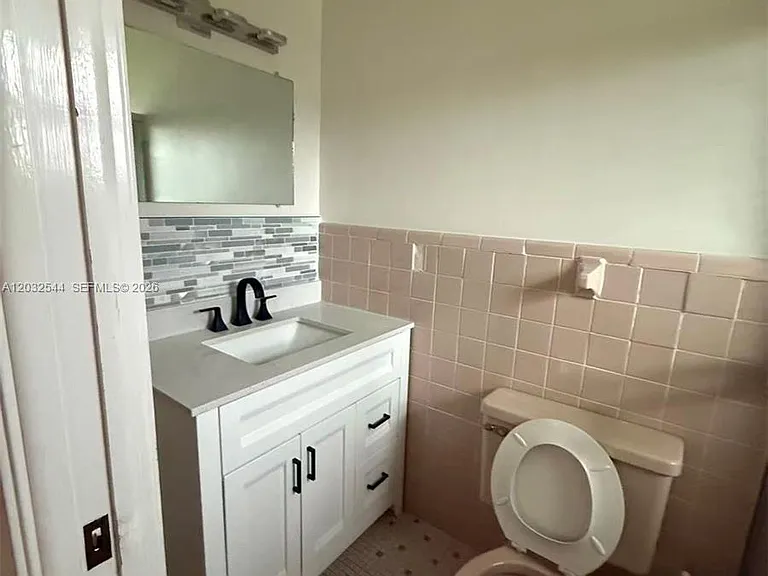 7813 NW 70th Ct #1-2 — Photo 10