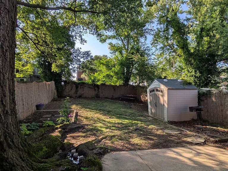 2322 Jameson St — Photo 18