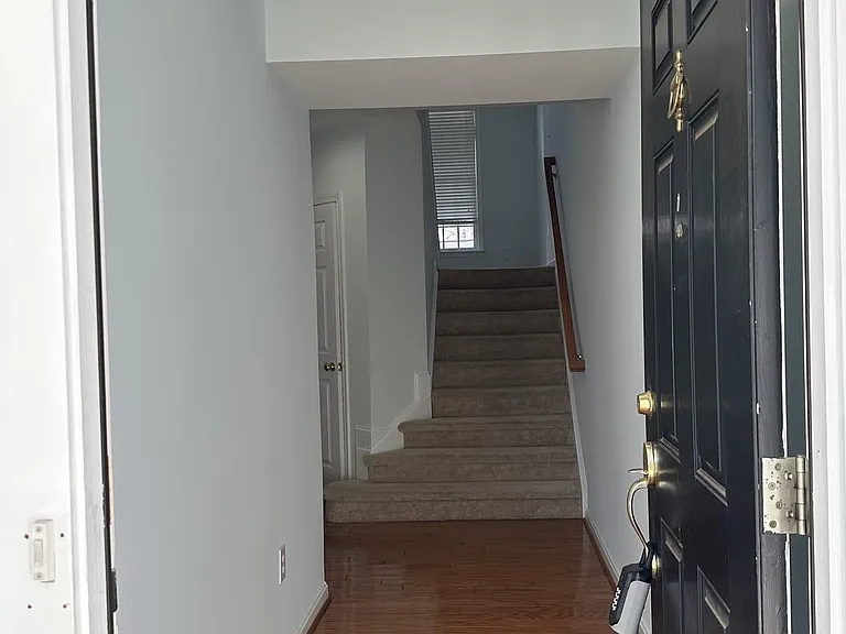 18405 Sierra Springs Sq — Photo 3