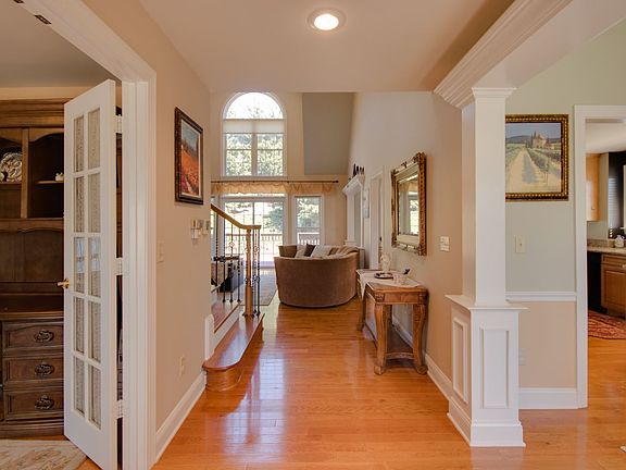 3rd image of 3034 Briarwood Ct