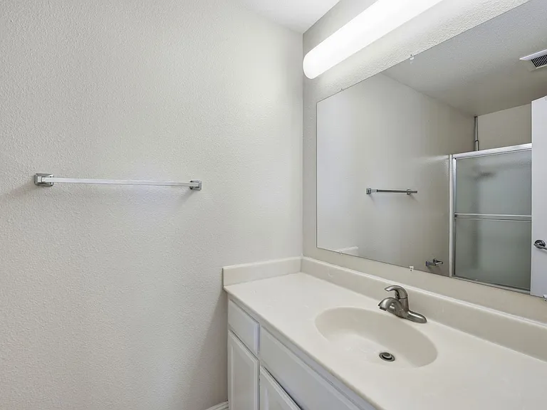 3808 Alder Ave — Photo 35