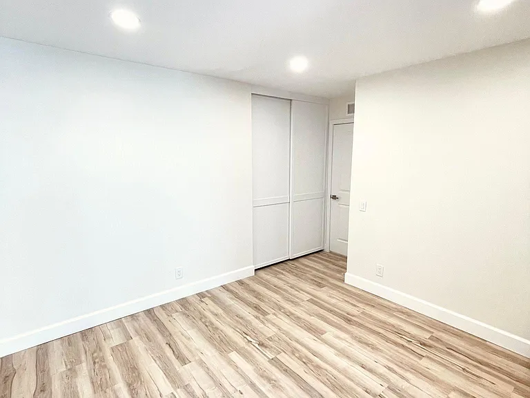 5052 Boxwood — Photo 18