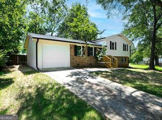 6740 Bedford Rd, Rex, GA 30273