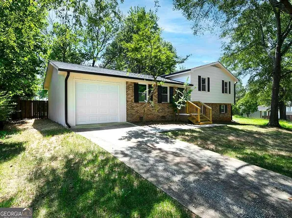 6740 Bedford Rd, Rex, GA 30273