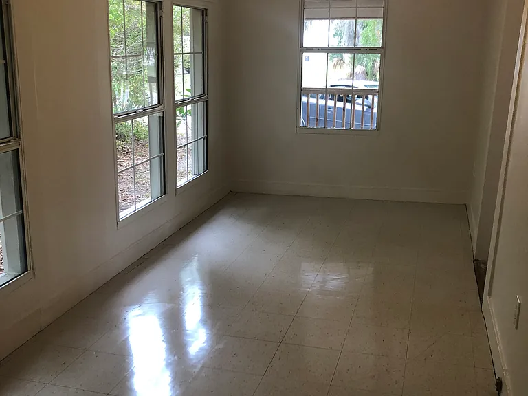 923 W Hill St — Photo 10