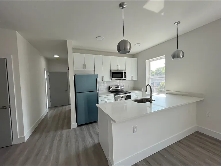 1127-1135 Stuyvesant Ave #208 — Photo 5