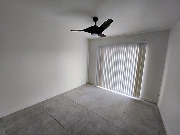 3rd image of 1224 E Dunlap Ave #22