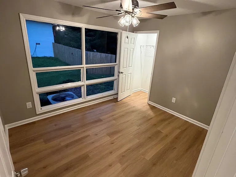 1175 Barnes Mill Rd — Photo 3
