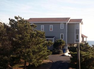 6907 Ocean Dr #B, Emerald Isle, NC 28594