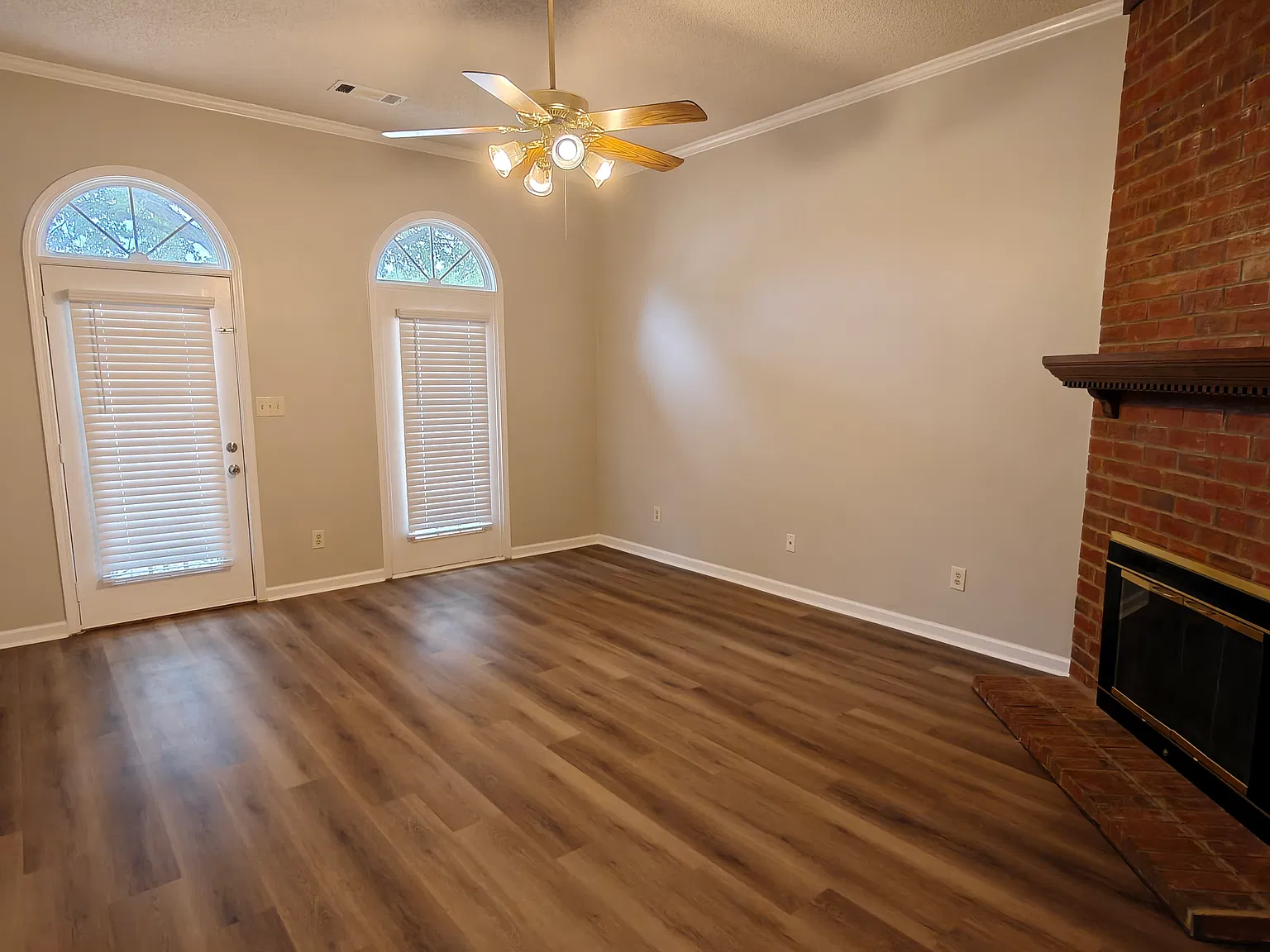3 bed, 1421 sqft, $1,725 — Photo 3