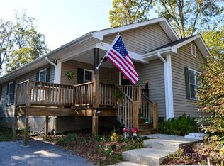 82 Victoria Springs Dr, Flat Rock, NC 28731