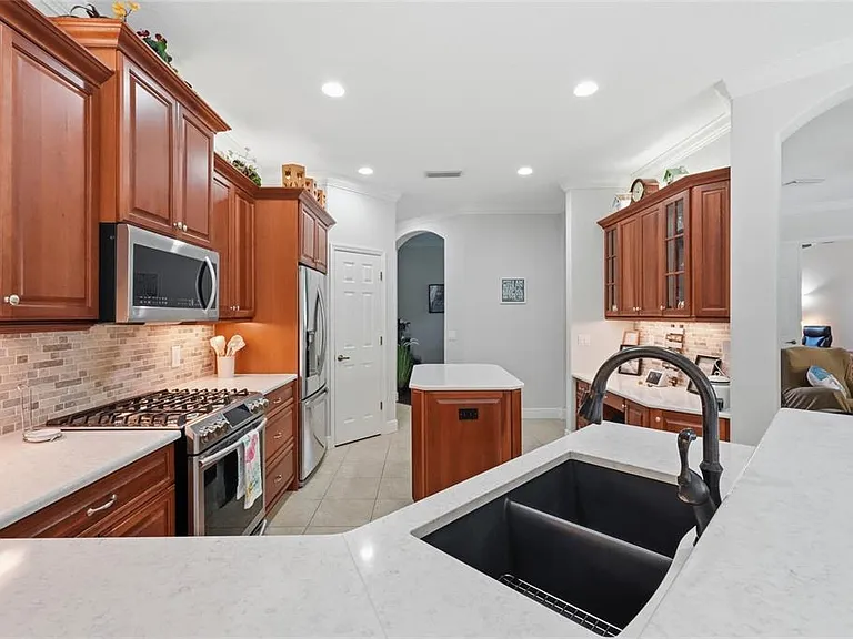 15449 Mulholland Rd — Photo 8