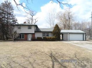 25640 Karr Rd, Belleville, MI 48111