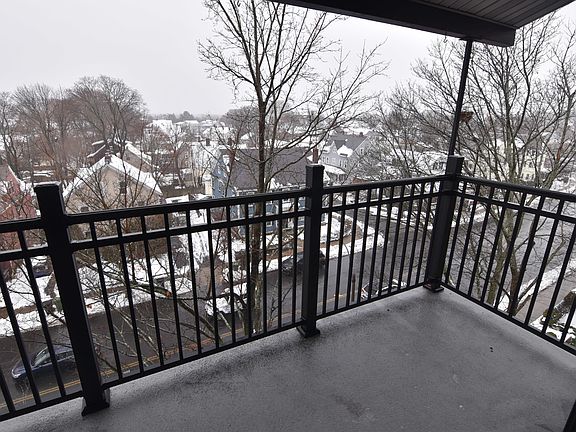 4th image of 245 Main St APT 61