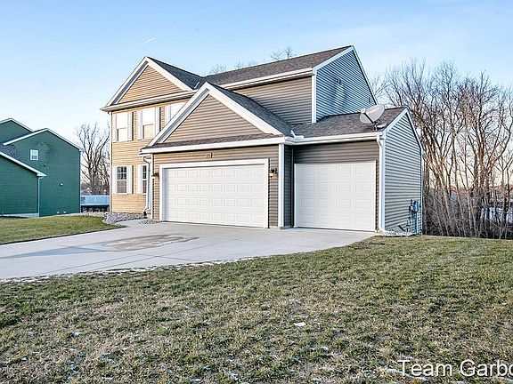 3rd image of 803 Wild Flower Ct