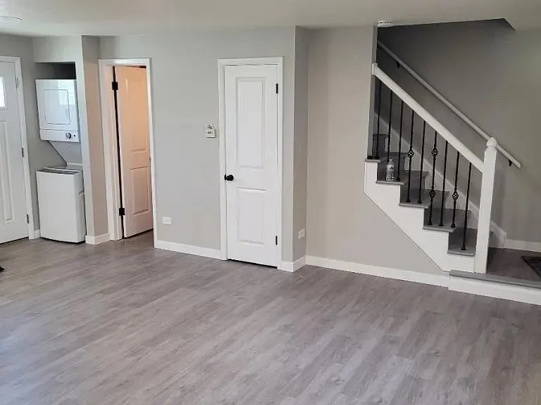 1525 S Holly St #202 — Photo 2