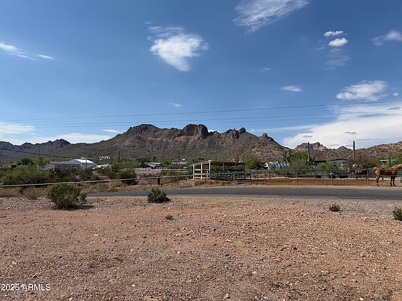 3rd image of 735 W FRONTIER Street