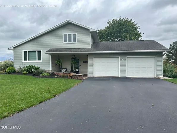 310 Crestview Ln, Tiffin, OH 44883