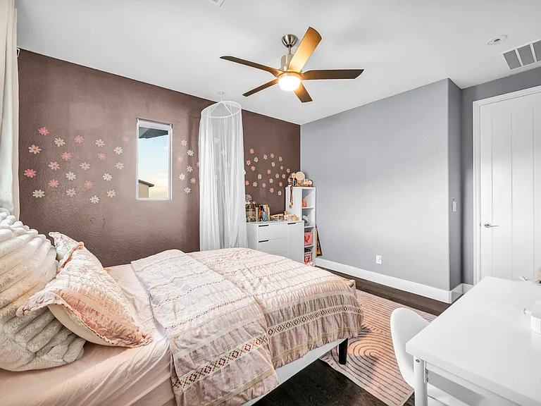 233 Castellari Dr — Photo 78