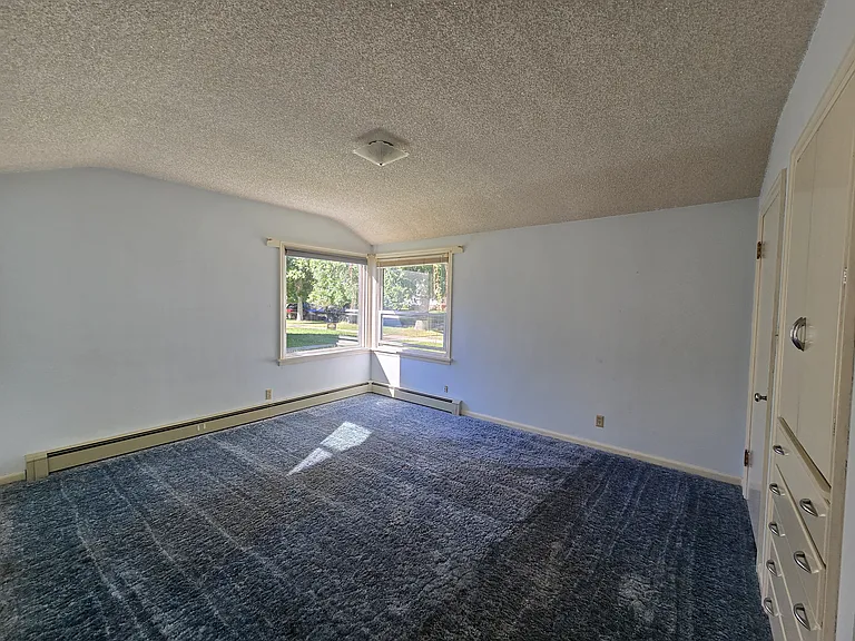 208 2nd Ave NW — Photo 9
