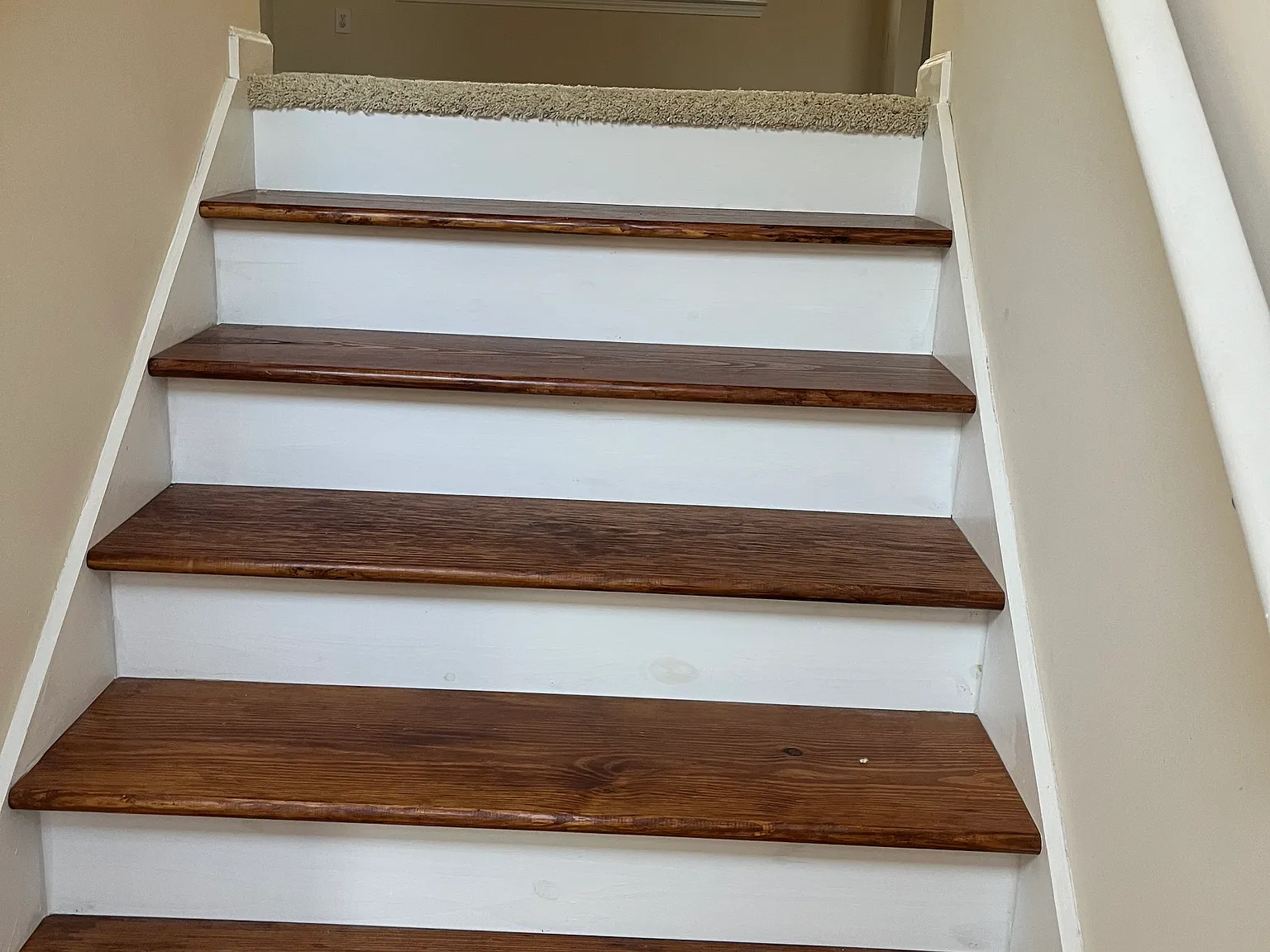 4 bed, 2.5 bath, 1985 sqft, $2,015 — Photo 4