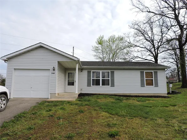 1437 W Springfield Ave, Union, MO 63084