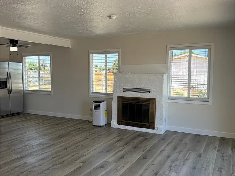 9966 Locust Ave — Photo 25