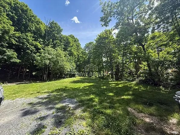 12 Falkirk Ave, Central Valley, NY
