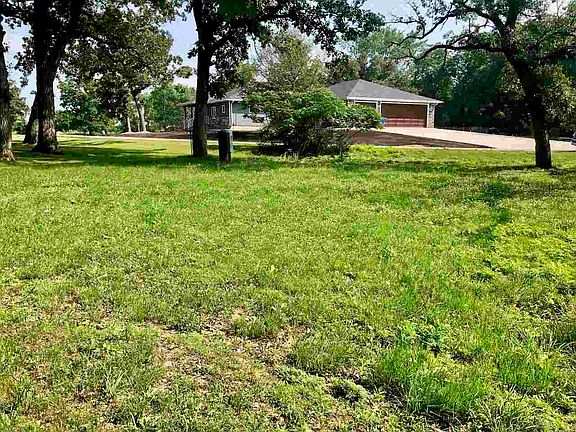 4th image of 25922 Woodside Ct