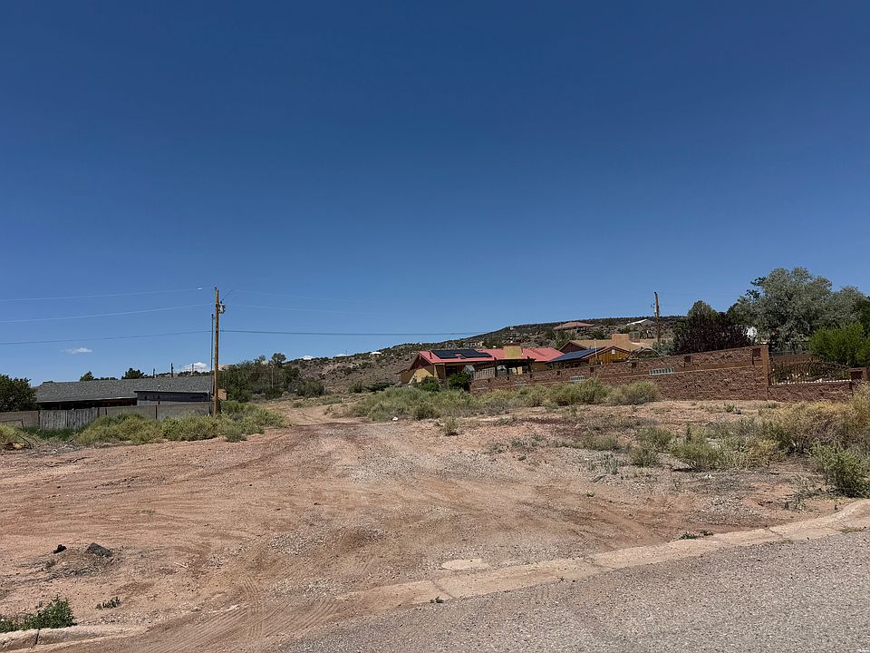 1st image of 1213 N 3rd St