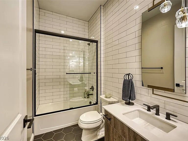 11729 Belorado Ave — Photo 17
