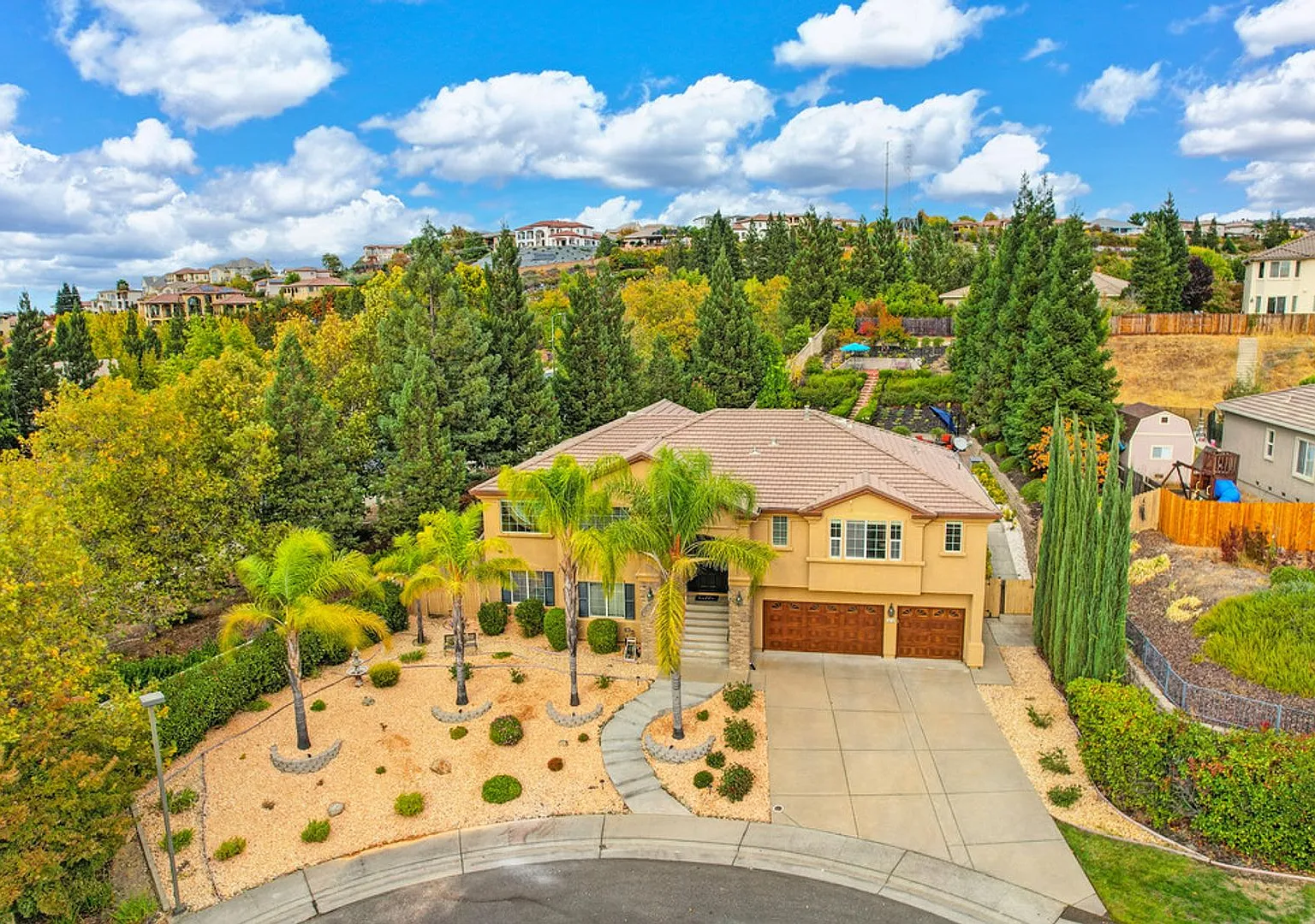 Fabulous Folsom Home — Photo 2