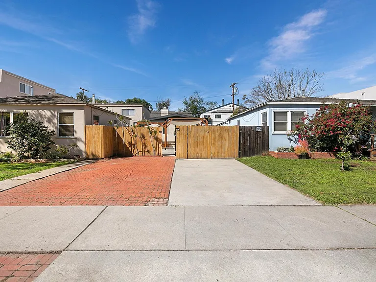 3970 Lamont St — Photo 4